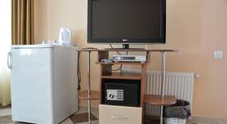 Гостиница GreenHouse Коктебель Трехместный номер с балконом-10